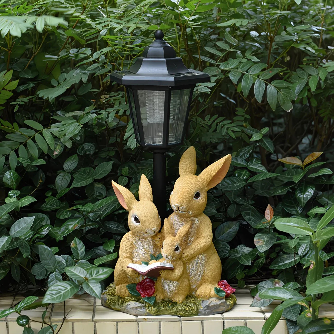 Solar Simulation Rabbit Ornament, charges by day and lights up automatically at night, three rabbits cluster around a street lamp with "WELCOME" bucket, warmly decorates courtyard and balcony, eco-friendly and healing./Rabbit's Kin